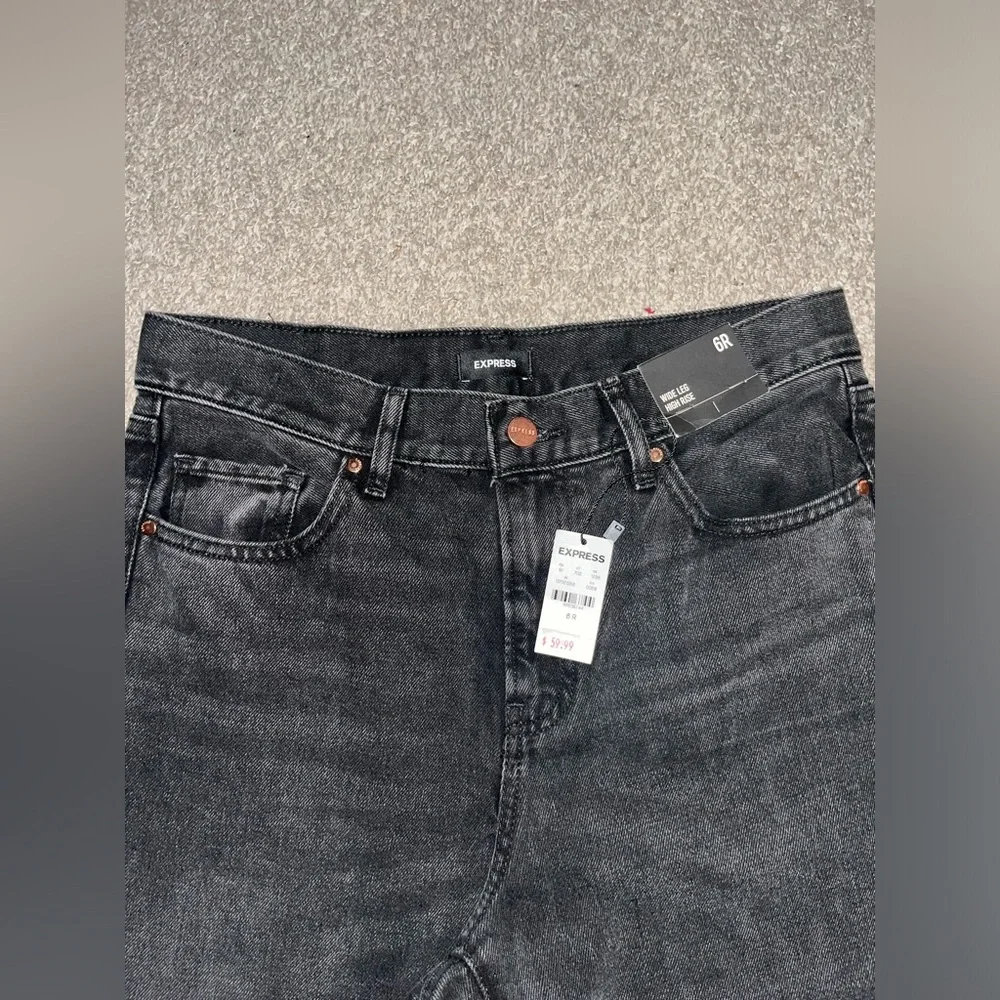 NWT Express Wide Leg High Rise Women Jeans
Black Washed - Picture 3 of 3